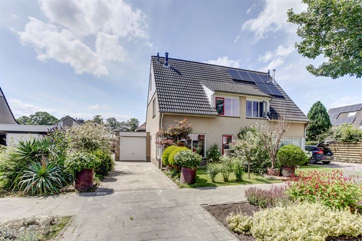 A.J. Rennenstraat 26 in Kraggenburg Foto