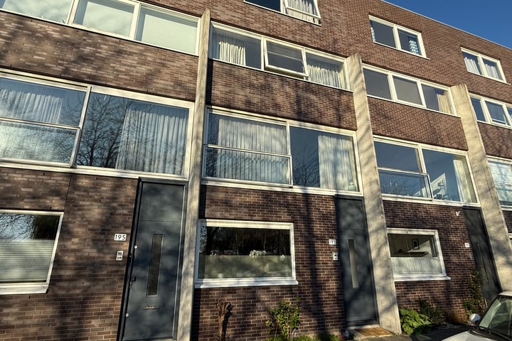 A. Noordewier-Reddingiuslaan 193 dans Rotterdam photo