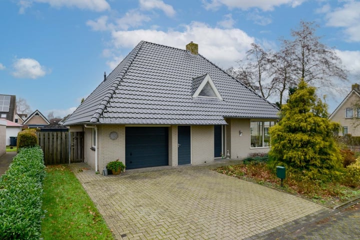 Aafke van der Heideloane 34 en Opeinde foto