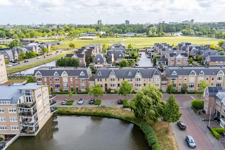 Aagje Dekenkade 45 Voorschoten foto 2
