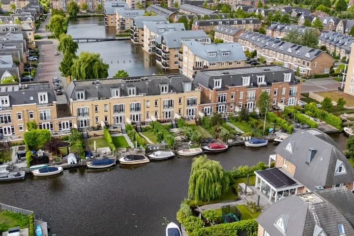 Aagje Dekenkade 45 Voorschoten foto 3