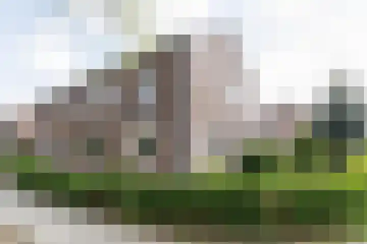 Aalmoezenier Camplaan 10 in Reuver