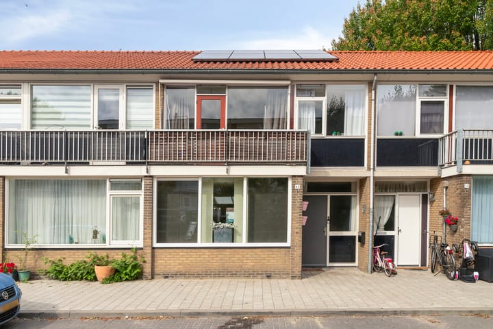 Abdij van Rijnsburgplein 49 in Tilburg Foto