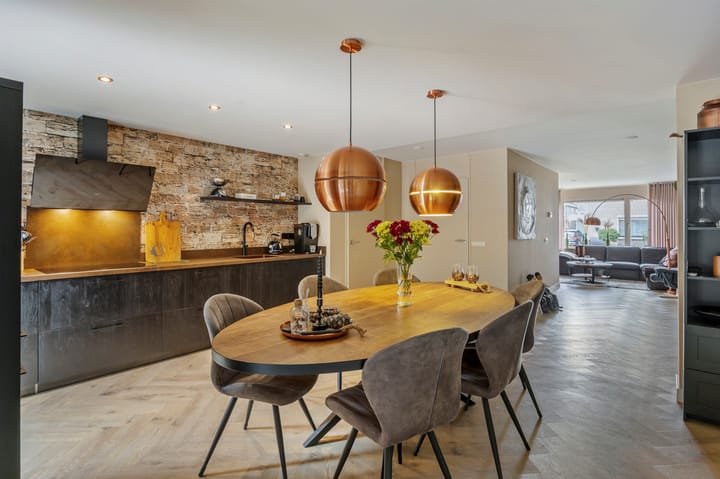 Abdis Belastraat 13 in Roermond foto