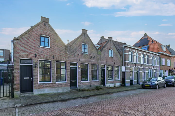 Achterherengracht 1 in Weesp