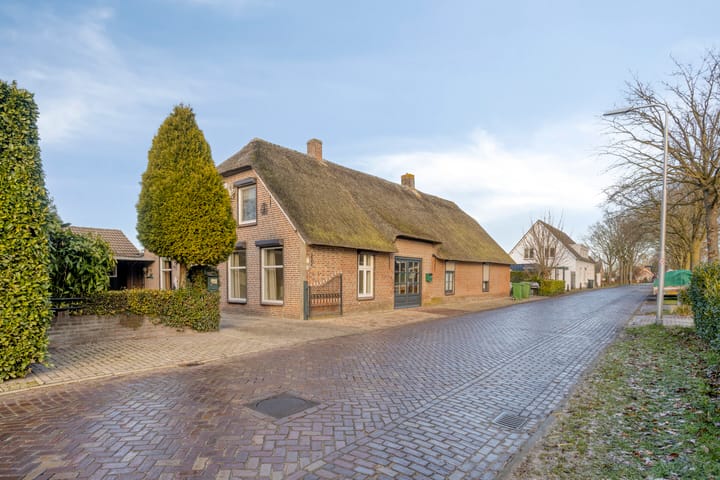 Achterweg 22 en Herpt foto