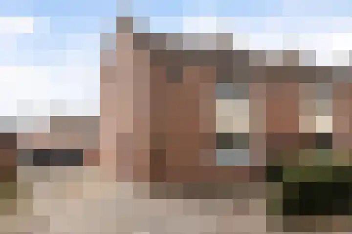 Adelaarsweg 24 in Assen