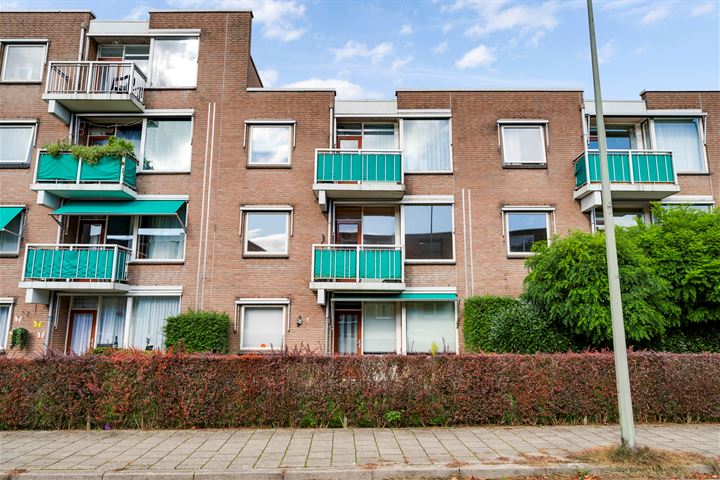 Adelbert van Scharnlaan F 25 in Maastricht photo