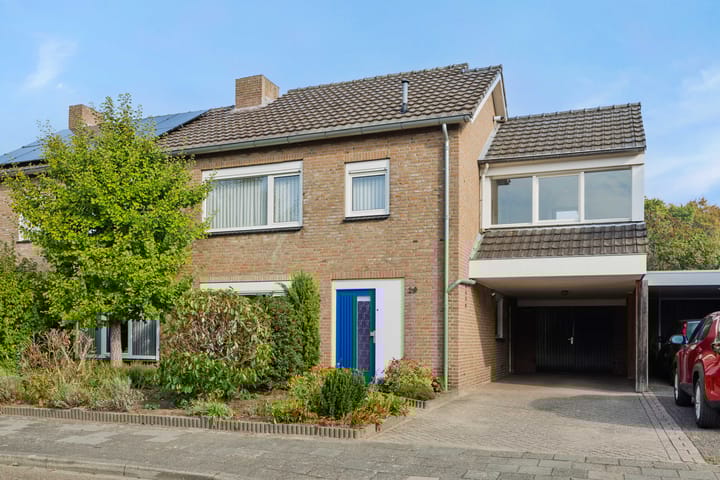 Adelheid van Voornstraat 29 en Asten foto