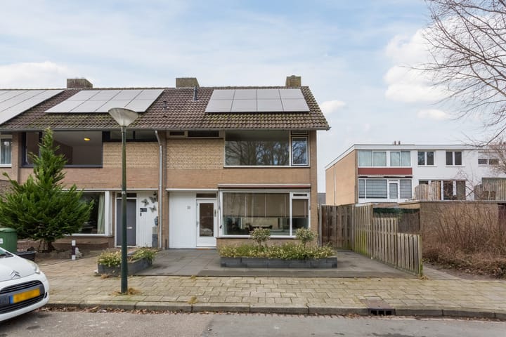 Admiraal Byrdstraat 22 in Geldrop photo