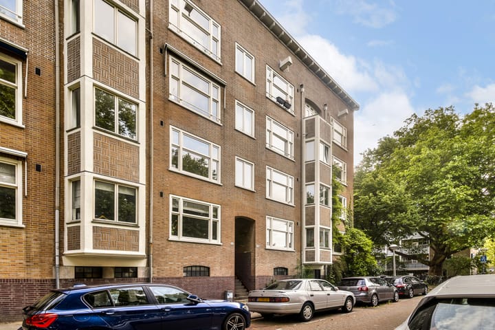 Admiraal De Ruijterweg 28-H en Amsterdam foto