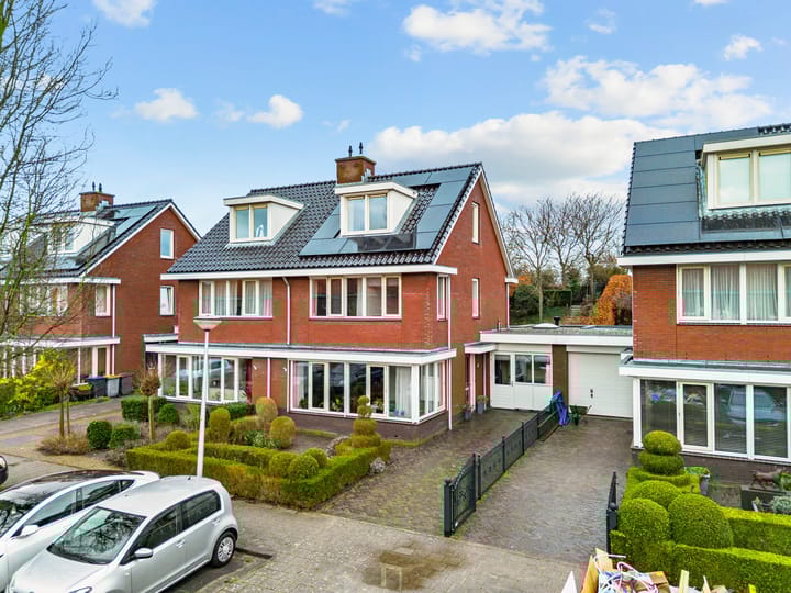 Admiraal de Ruyterlaan 20 in Uithoorn