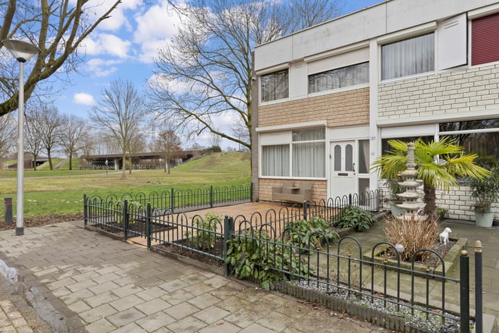 Photo of property Adonislaan 37, Helmond