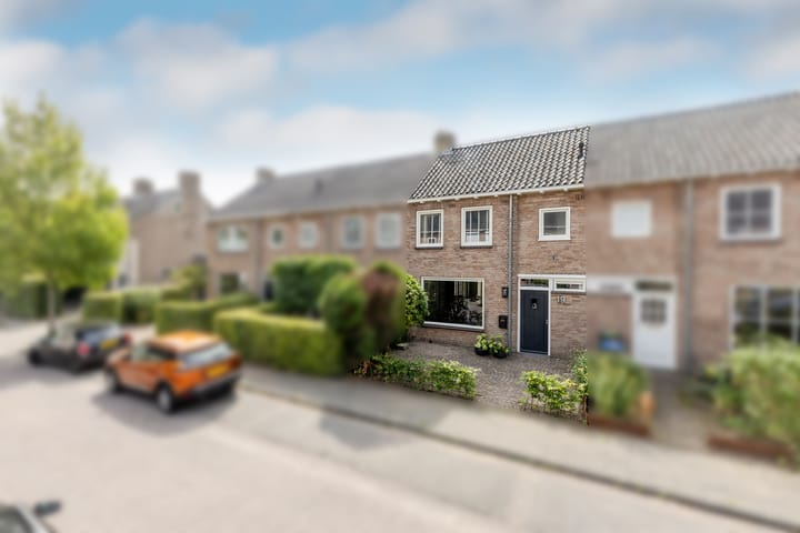 Adriaan Poortersstraat 19 en Vught foto