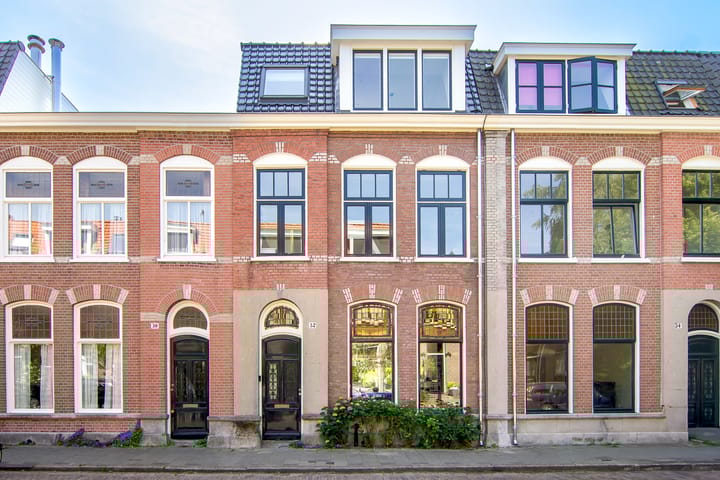 Aelbertsbergstraat 32 dans Haarlem photo