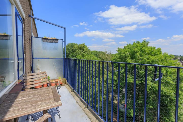 Aert van Neslaan 638 in Oegstgeest photo