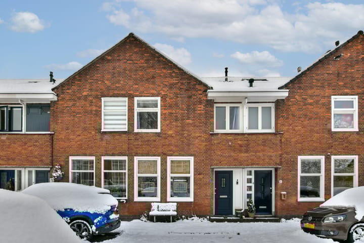 Agatha Dekenstraat 4 en Gouda foto