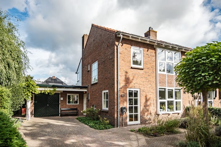 Alberdingk Thijmlaan 42 in Heemstede Foto