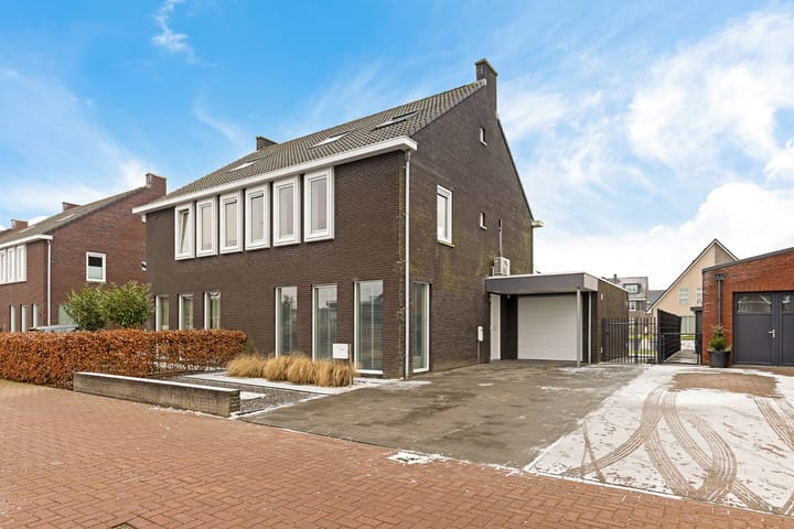 Albert Cuyplaan 12 in Veendam