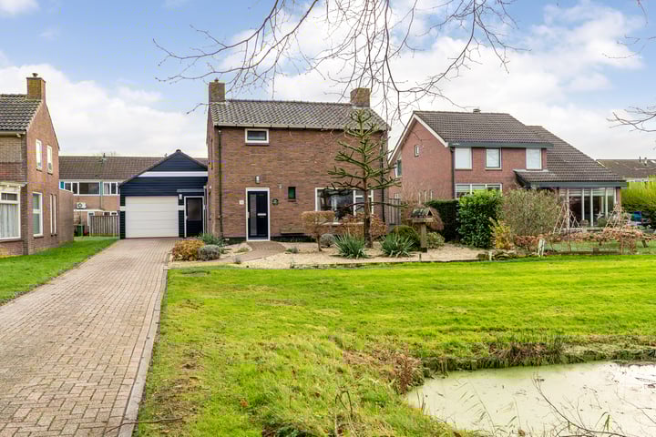 Albert Harkemaweg 54 in Aduard Foto