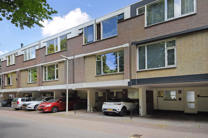 Albert Schweitzerlaan 159 en 's-Gravenhage foto