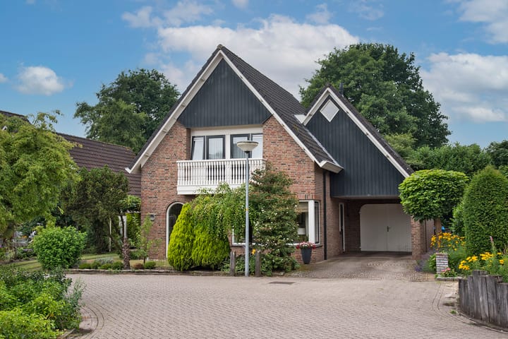 Aldengoor 6 dans Almelo photo