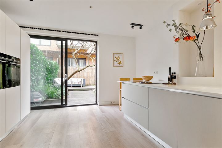 Alexandrine Tinnehof 11 in Amsterdam foto