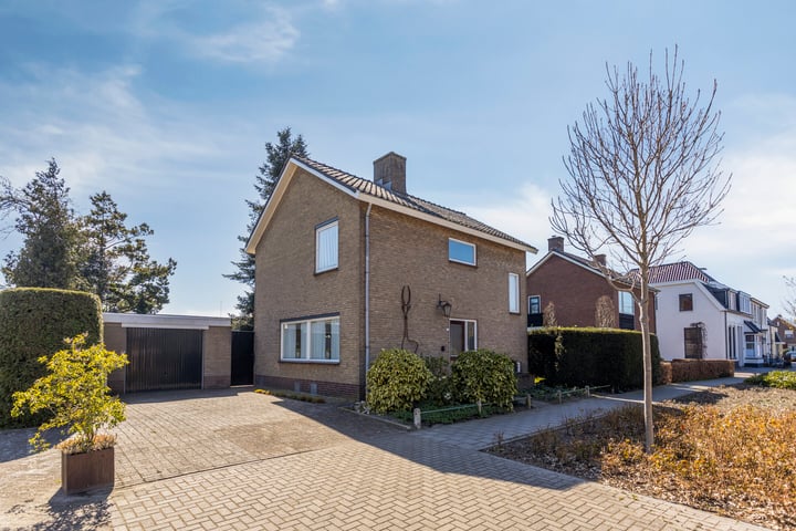 Almelosestraat 38 in Raalte Foto