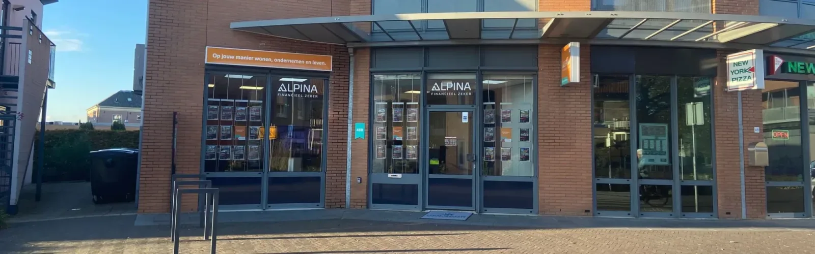 Team photo of Alpina makelaardij Duiven