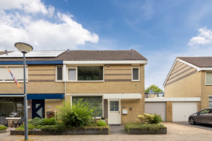 Alsemhof 9 in Oosterhout Foto