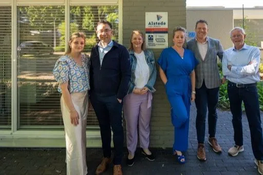 Team foto van Alstede van Mierlo Makelaardij