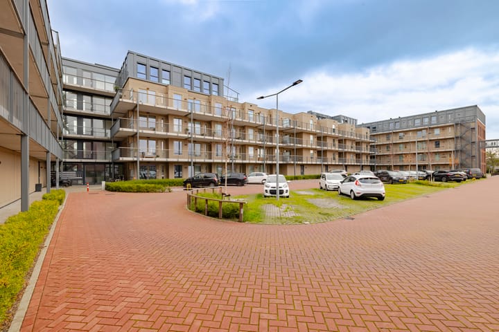 Ambachtsweg 32 in Velserbroek Foto