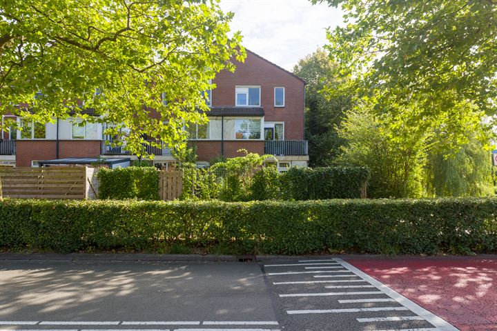 Amkemaheerd 288 in Groningen Foto