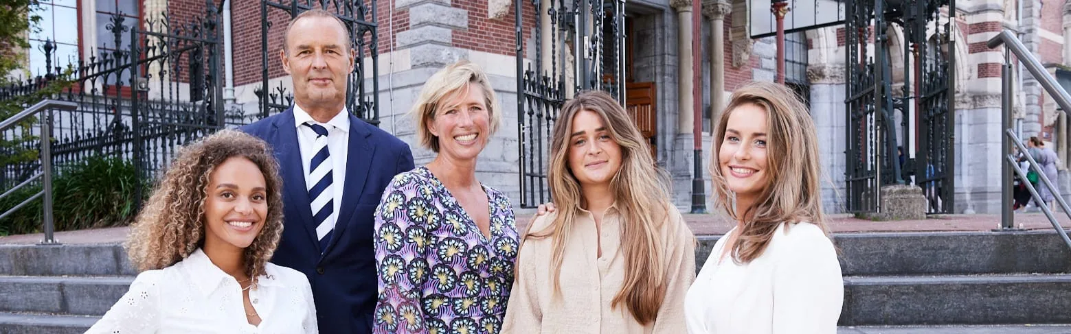 Team foto van Amsterdam At Home Makelaars