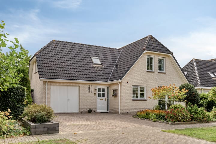 Ananasstraat 6 in Almere Foto