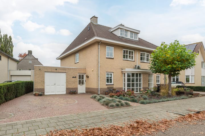 Andoornweg 56 en Grave foto