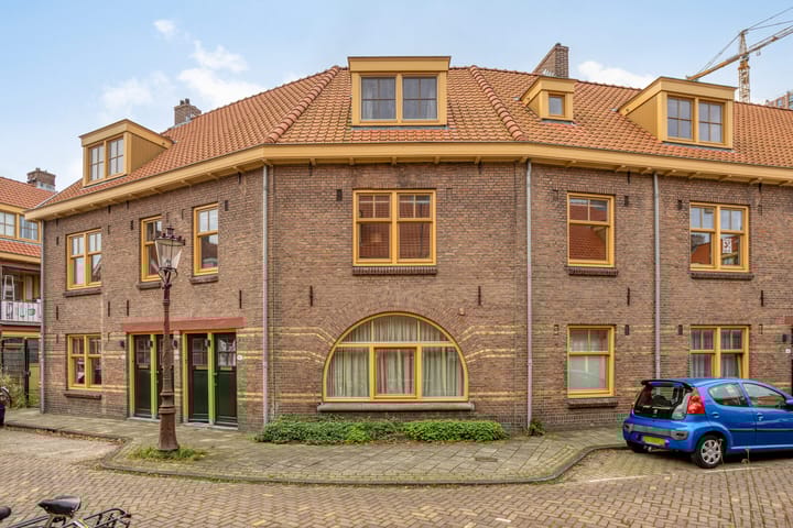 Anemoonstraat 6B in Amsterdam photo