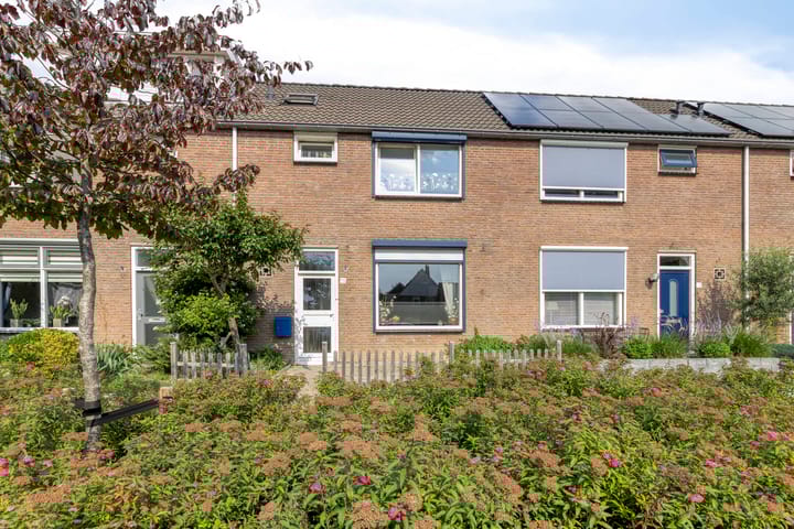 Anjerlaan 55 in Almkerk Foto