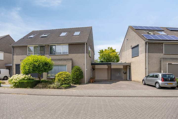 Anjervallei 14 in 's-Hertogenbosch Foto