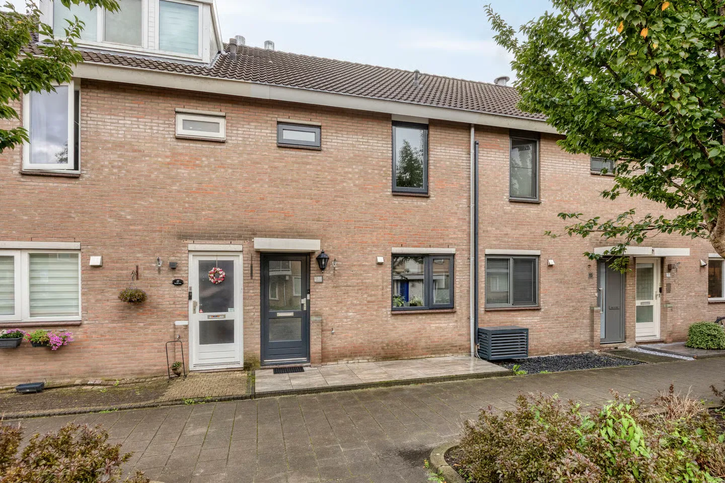 Anjerveld 13 in Nieuwerkerk aan den IJssel