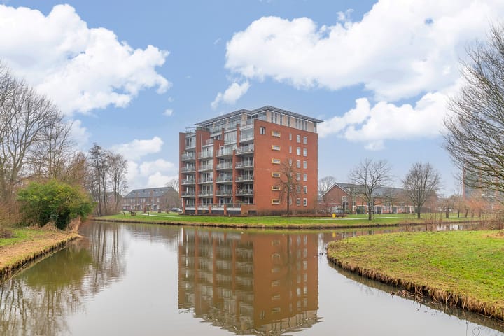 Photo of property Anna Blamanhof 81, Heemskerk