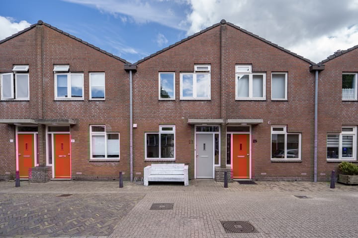 Anna Boogerd 23 dans Delft photo