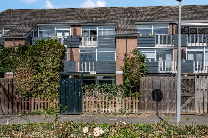 Photo of property Anna Henrixlaan 31, Tiel