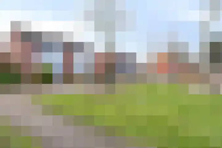 Anna van Burenweg 8 Grave thumbnail 55