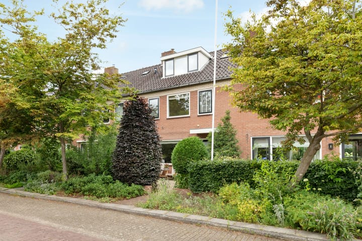 Photo of property Anne Franklaan 76, Bussum