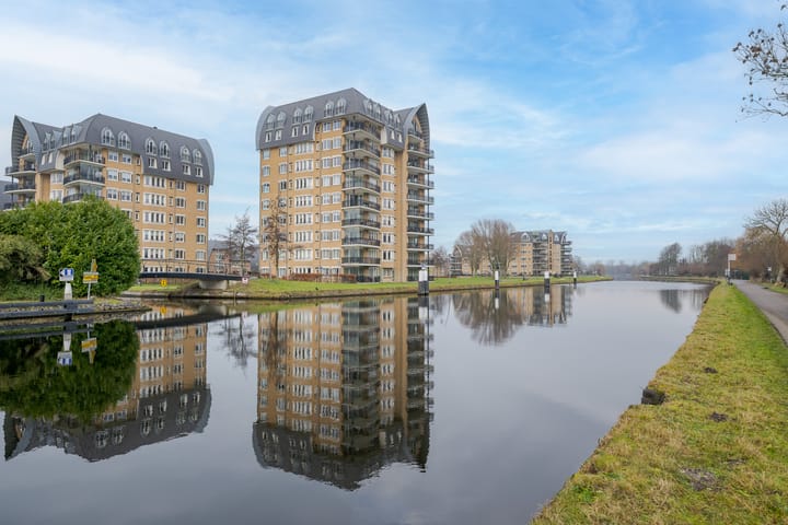 Annie M.G. Schmidtlaan 424 in Voorschoten