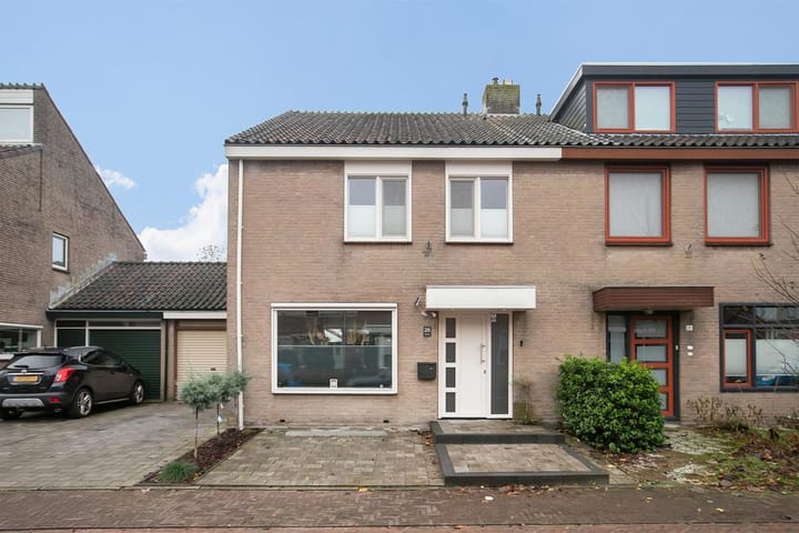 Anthon van der Horstlaan 28 in Bunschoten-Spakenburg Foto