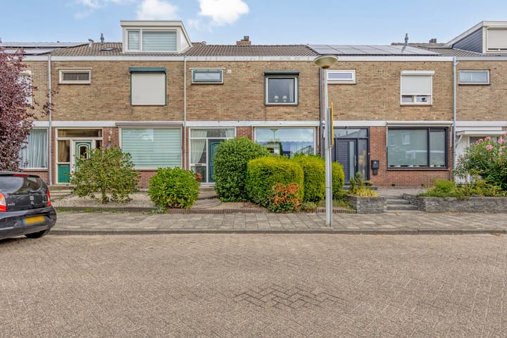Photo of property Anthonie van Dijckstraat 13, Papendrecht