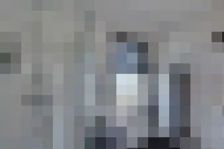 Anthony Edenlaan 21 Goes thumbnail 39