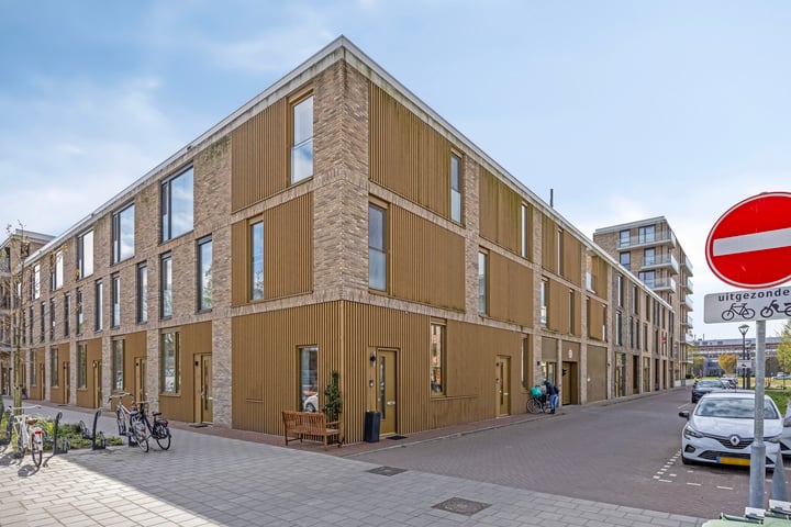 Anthony Roodvoetsstraat 1 en Haarlem foto